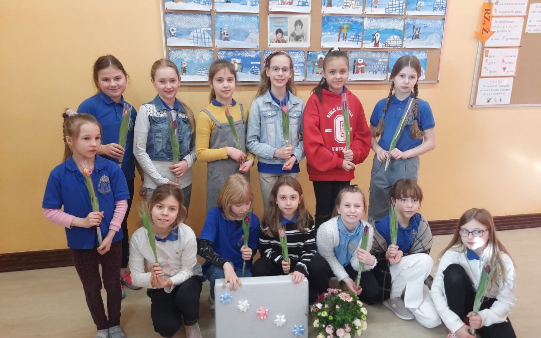 Dzień Kobiet w klasie 3b SP