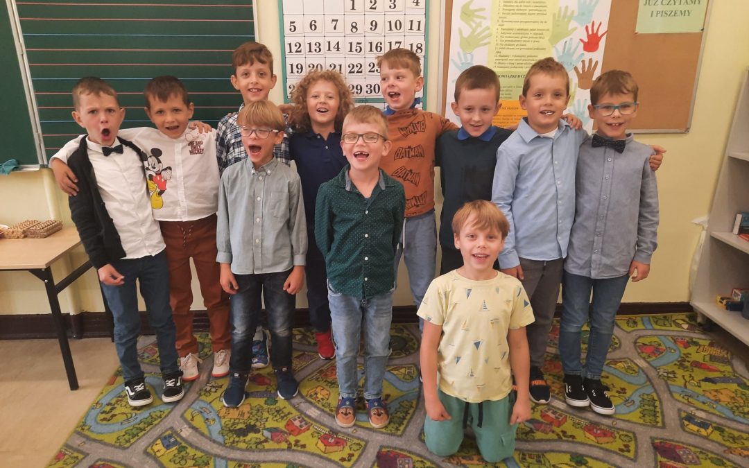 Dzień Chłopaka i zajęcia z pierwszej pomocy w kl. 1b SP