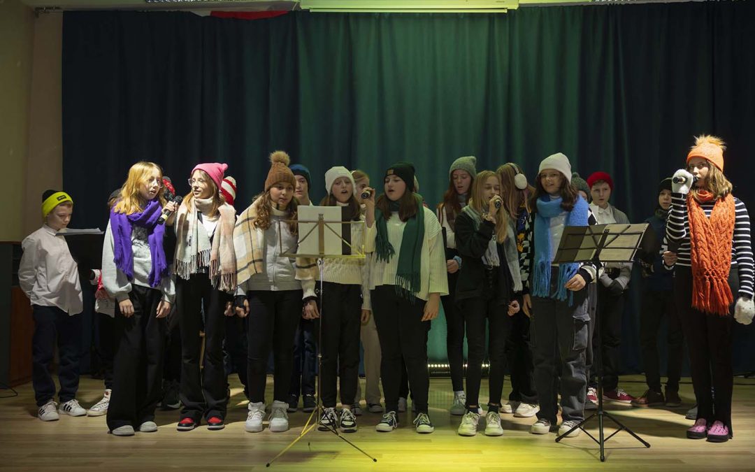 PRZEGLĄD KOLĘD I PIOSENEK ŚWIĄTECZNYCH