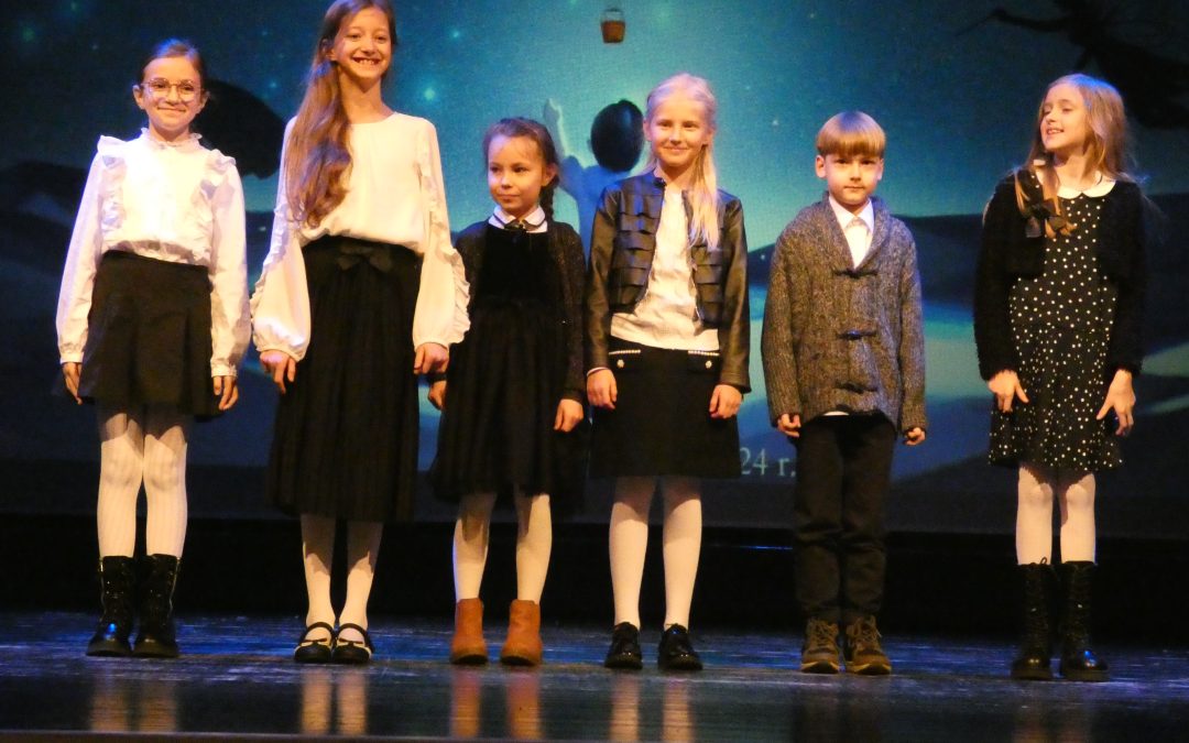 Uczennice naszej szkoły laureatkami III Powiatowego Konkursu Wokalno-Recytatorskiego dla przedszkoli i klas 1 – 3 „Poeci – dzieciom”