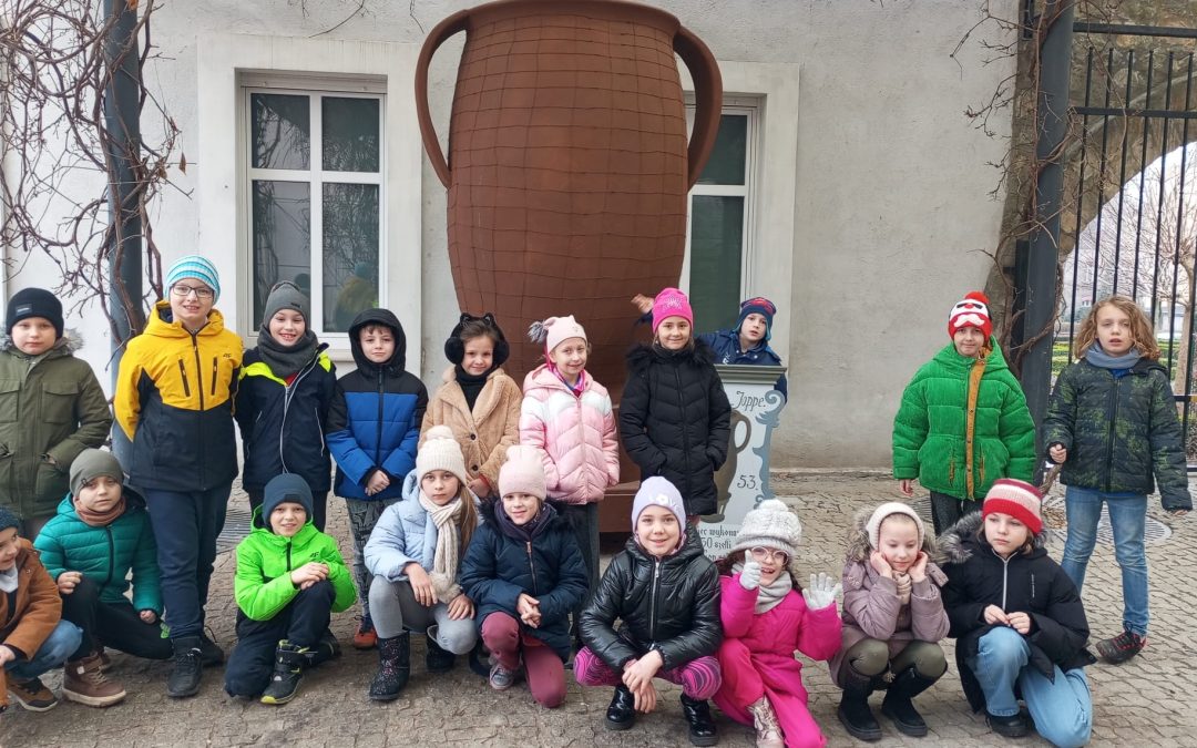 Uczniowie kl. IIa SP na warsztatach wielkanocnych