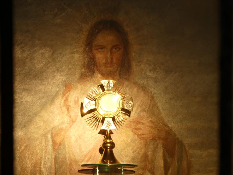 Zapraszamy na comiesięczną Eucharystię wspólnoty szkolnej