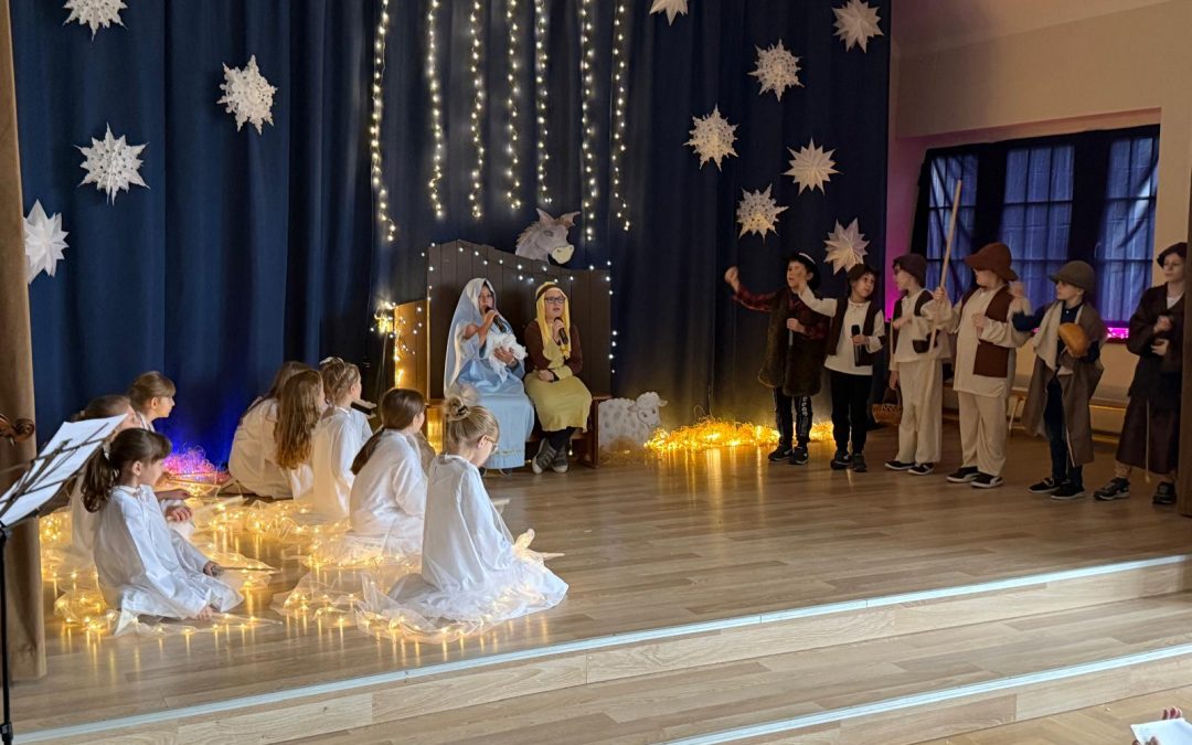 Wigilie klasowe i przedstawienie jasełkowe