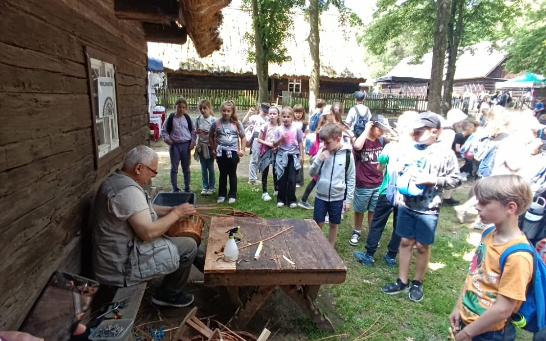 Wycieczka klas trzecich SP do Ochli