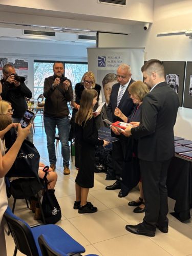 016aa314-ce50-4151-8cd3-524e6c5899df