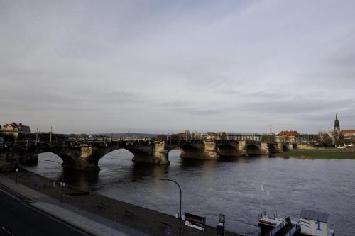 147d00cd-29fe-46e2-87b0-f7488282b724