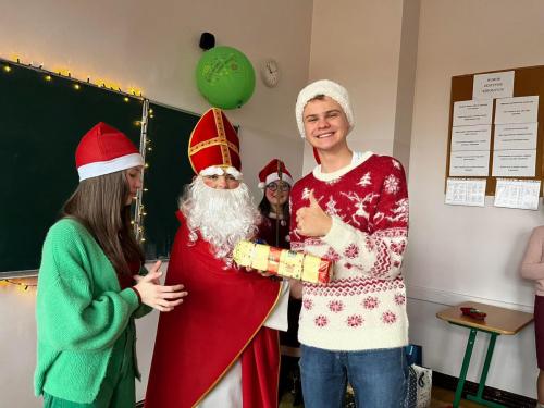 317777954_393101179642545_8757961377692759834_n