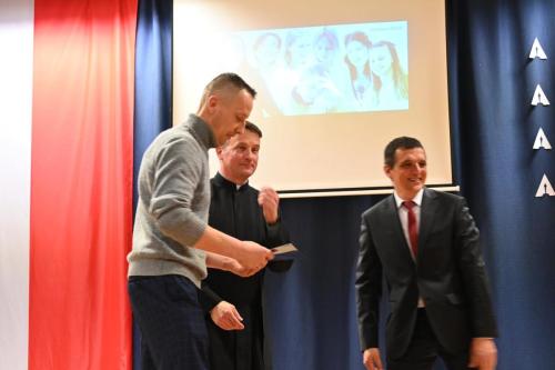 343906760_599059845289744_9093948558917791215_n