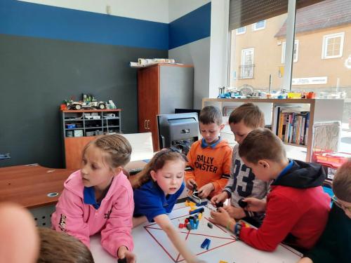 346097211_2110285972696284_5672692688433311440_n