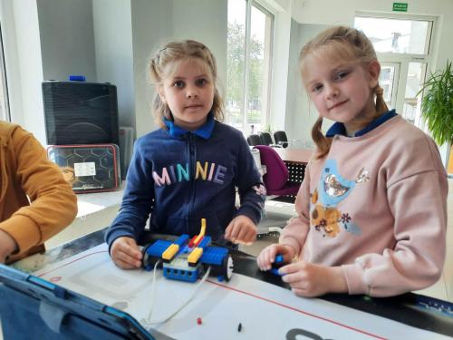 346100833_969433547648957_16315427752819610_n