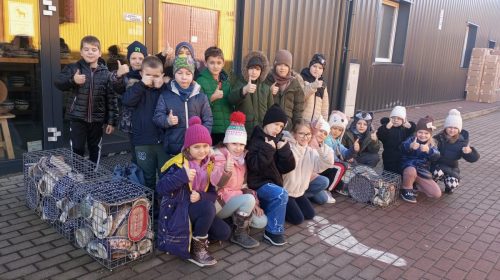 59b8fa46-fee6-4b80-bcd7-68a400587b63