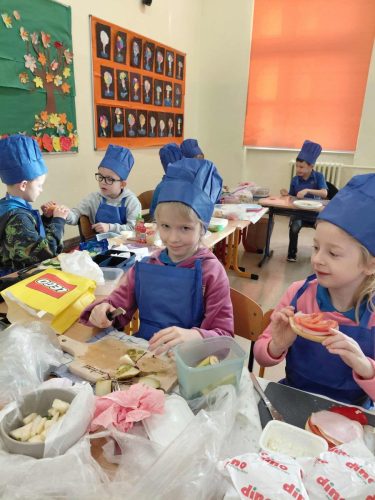 7c8d8679-f5aa-4b33-b0d3-b5b3243e7d29