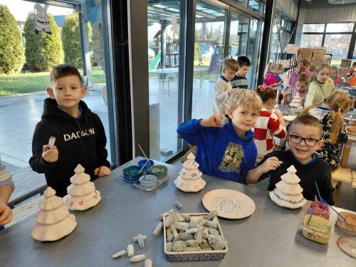 c7132d79-d31c-461d-b423-824b3483e958